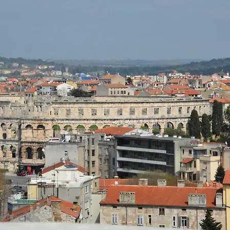 Alighieri Unique Apartament Pula
